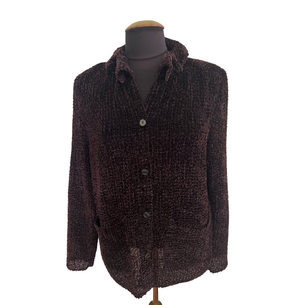 Vintage-Style Brown Button-Up Top Cozy Textured Perfect For Layering, Size Med